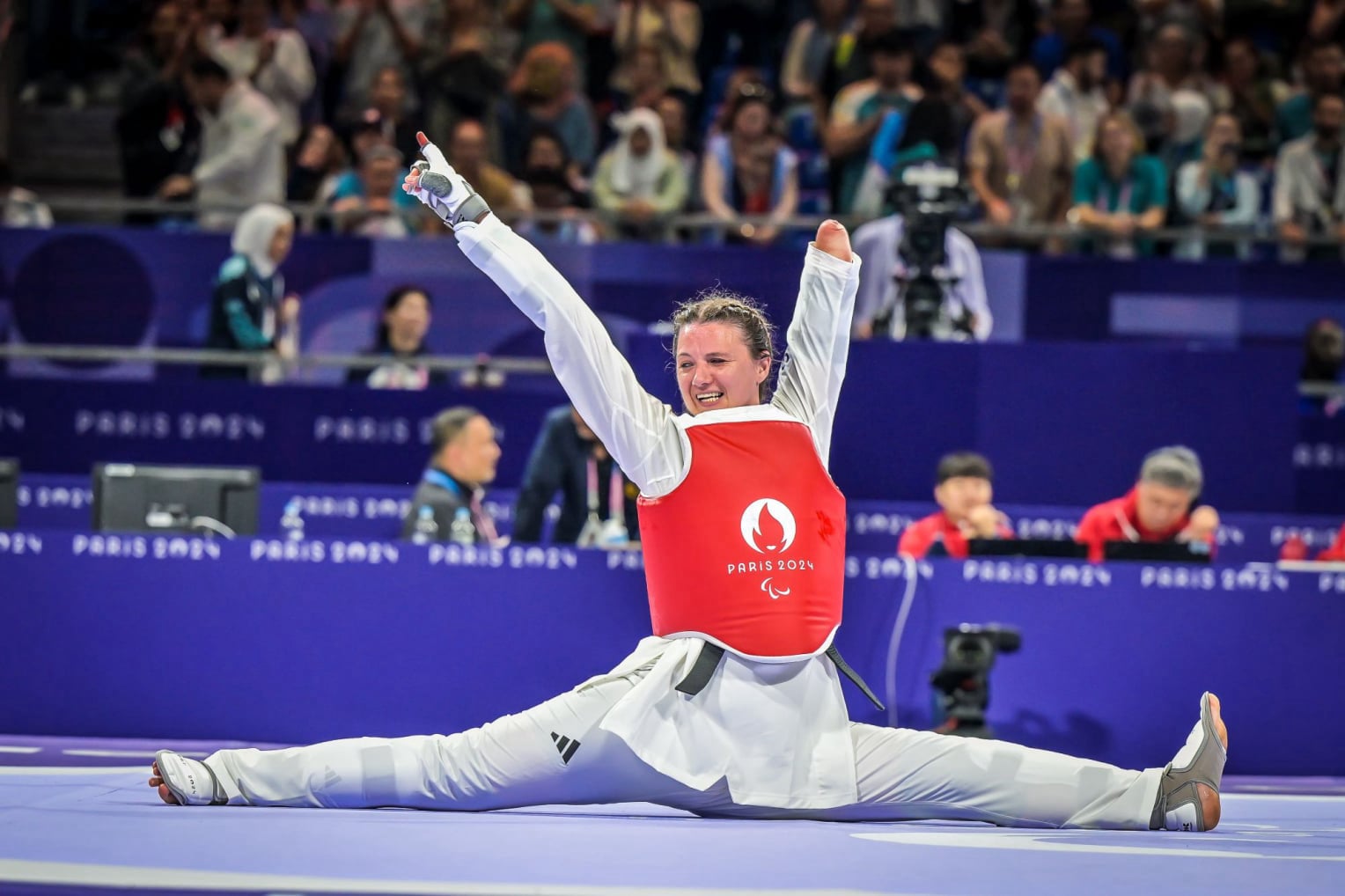 Amy Truesdale GB Taekwondo Gold medal